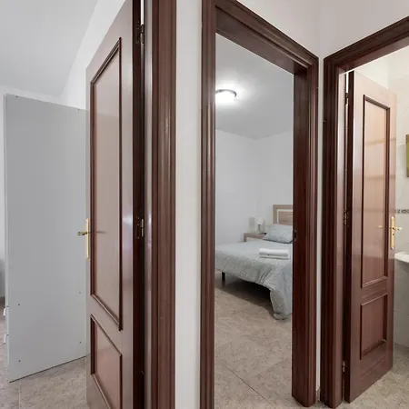 Piso Leoncio Appartement