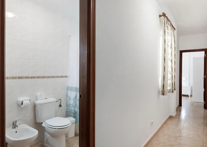 Piso Leoncio דירה